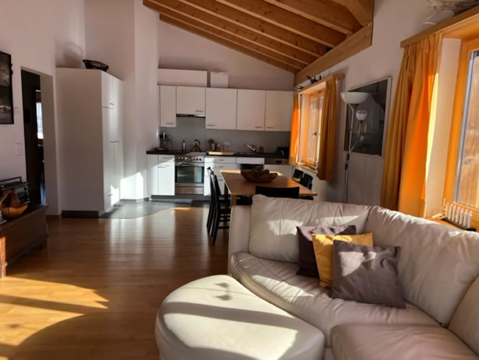 Frienwohnung Alpatli, Obersaxen-Miraniga, (Obersaxen). - Binnen