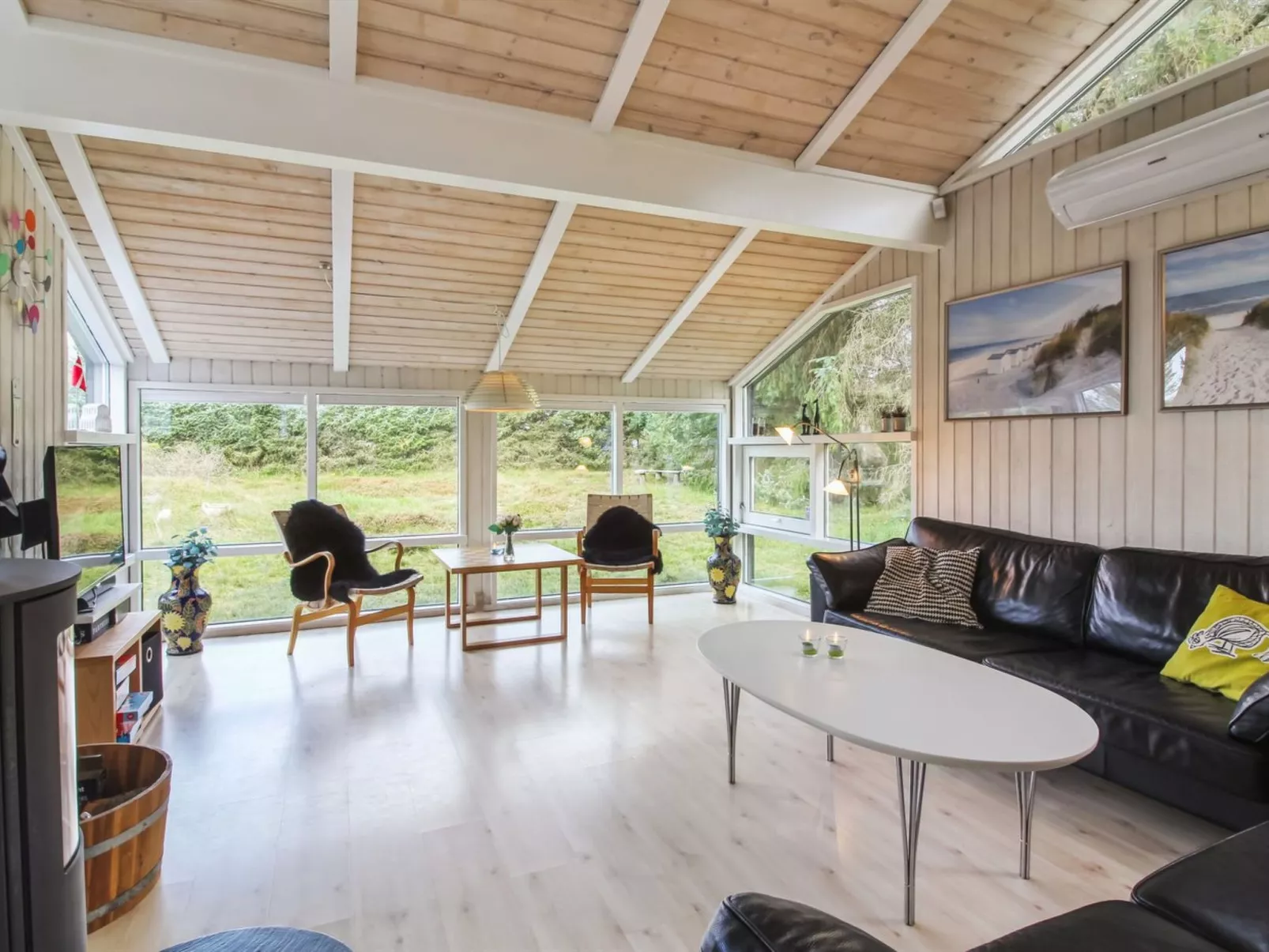 "Immi" - 1.5km from the sea - Binnen