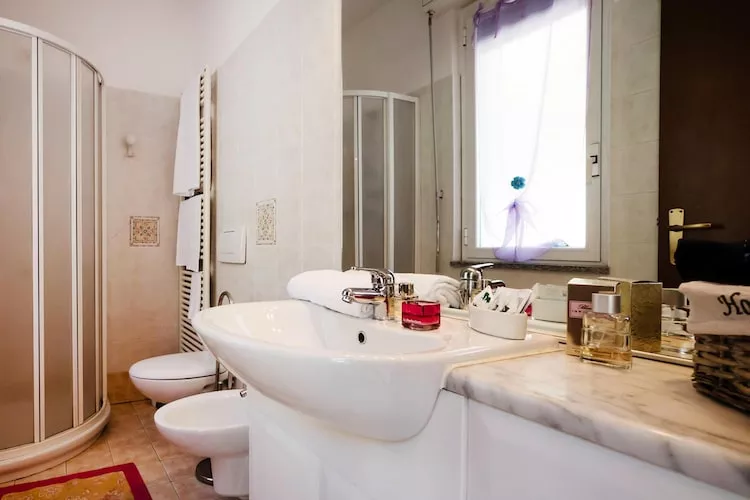 Residence Casa & Vela SRL, Oggebbio-Bilo fino 5 - Badkamer