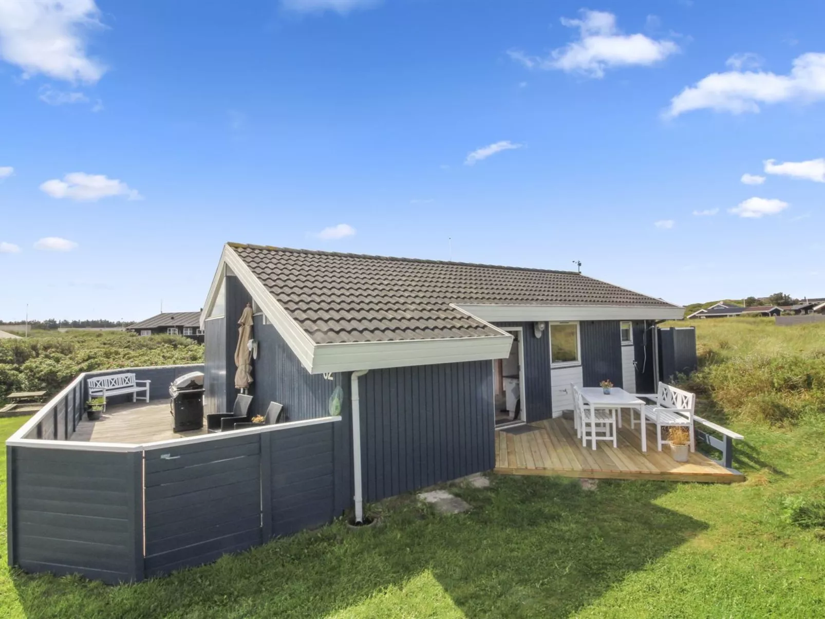 "Mitre" - 300m from the sea - Buiten