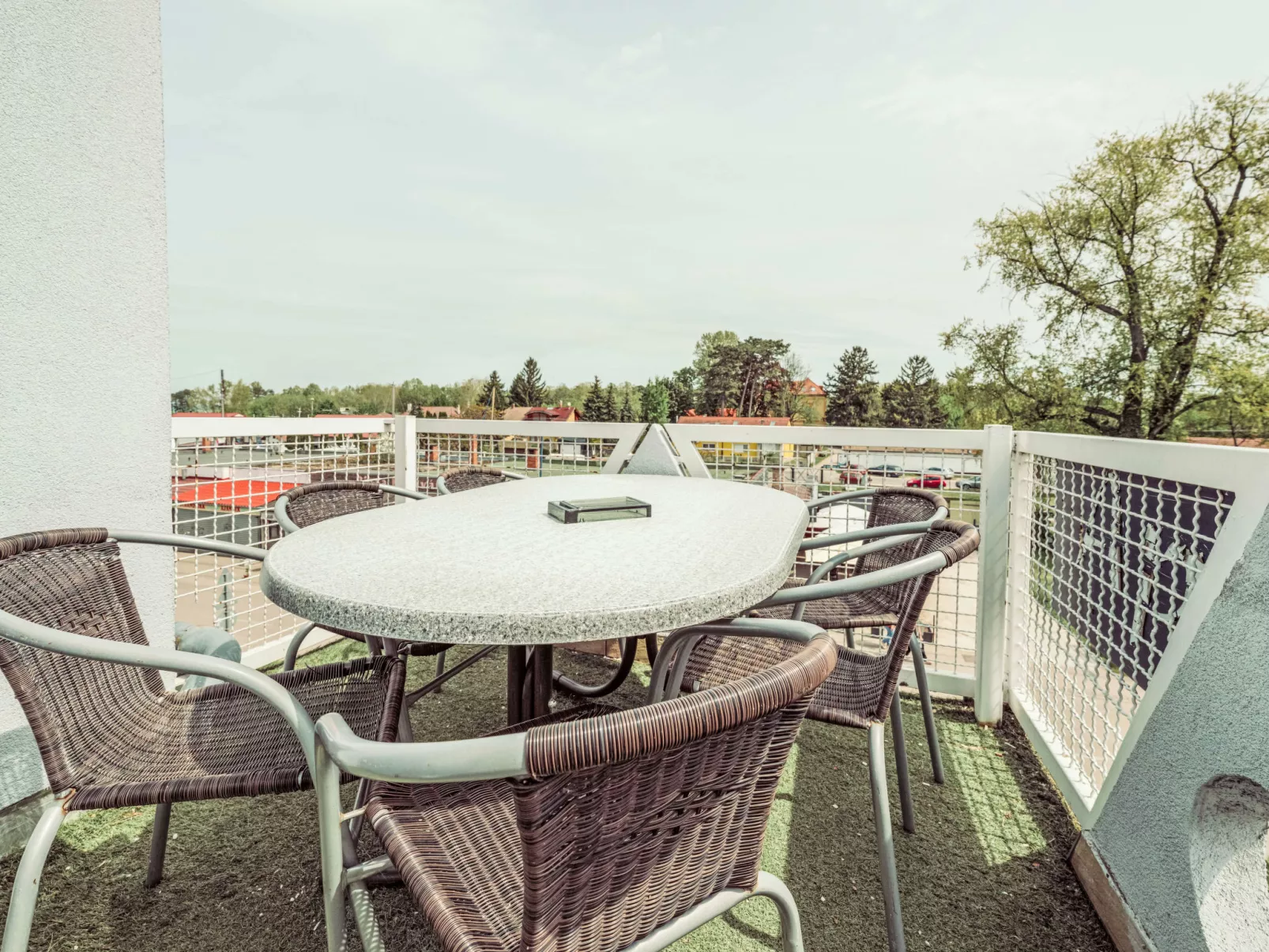 Caesar Apartment mit Terrasse, nahe dem Balaton - Buiten