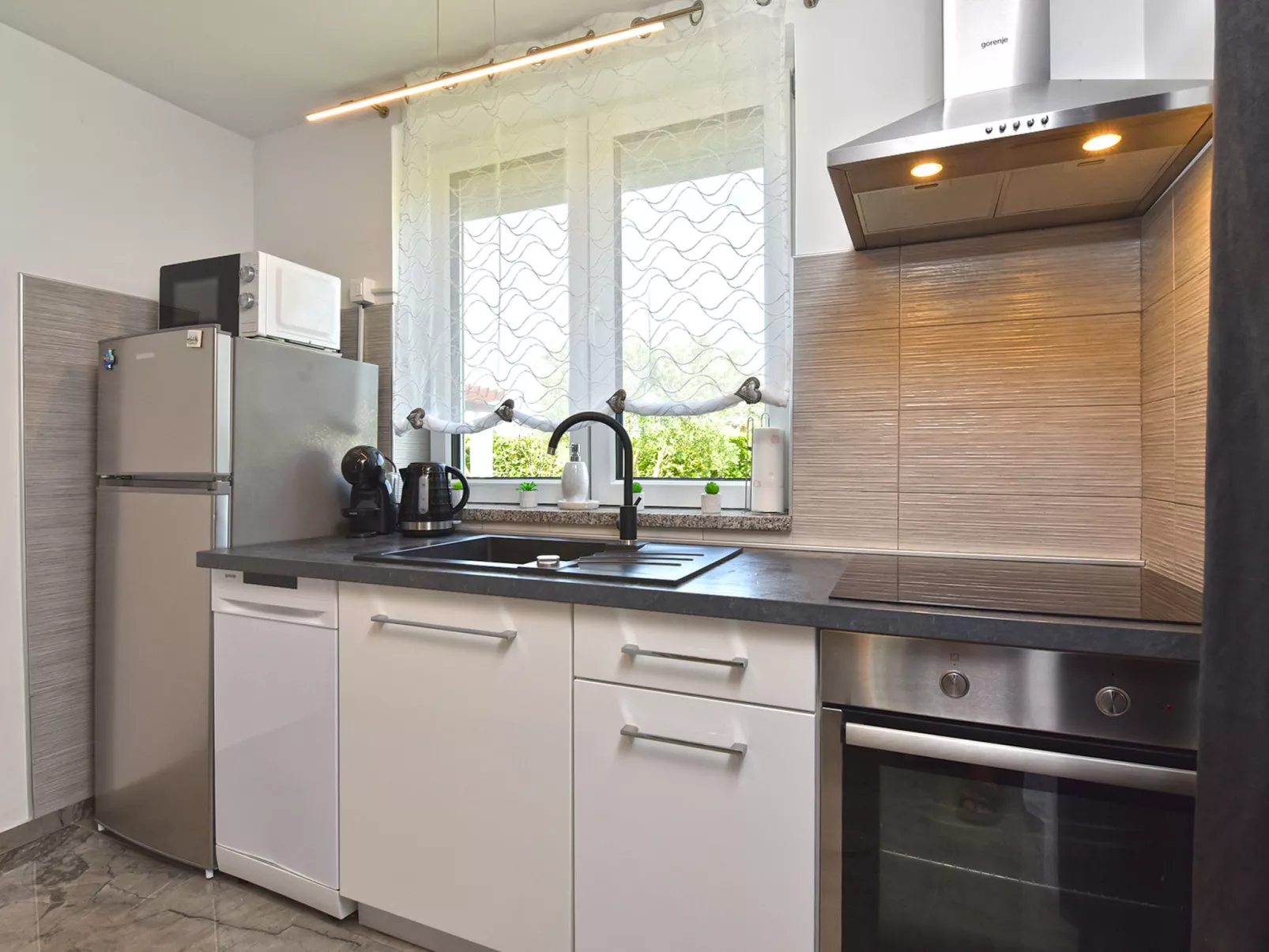 House 2154 - Binnen