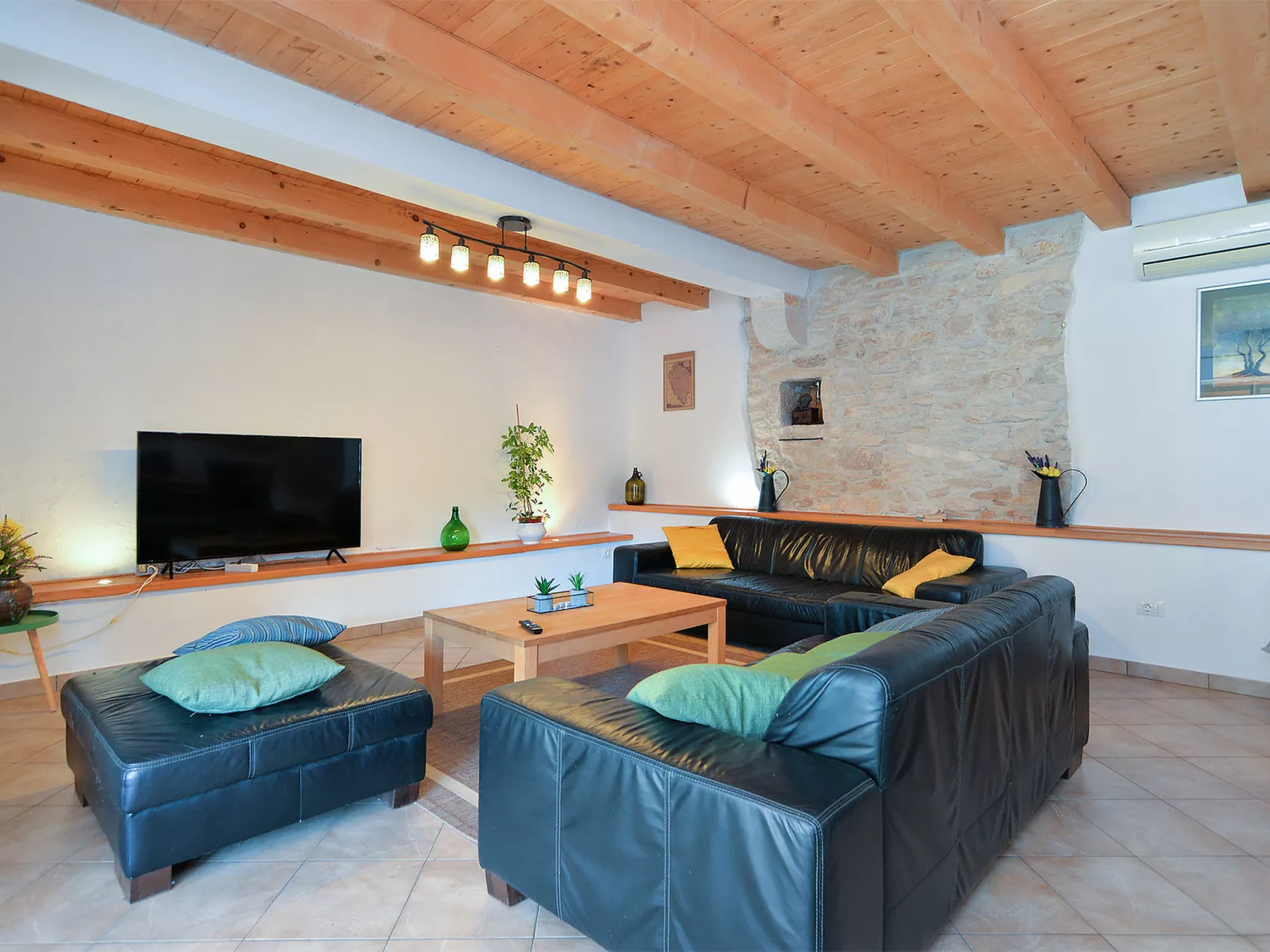 House 704 - Binnen