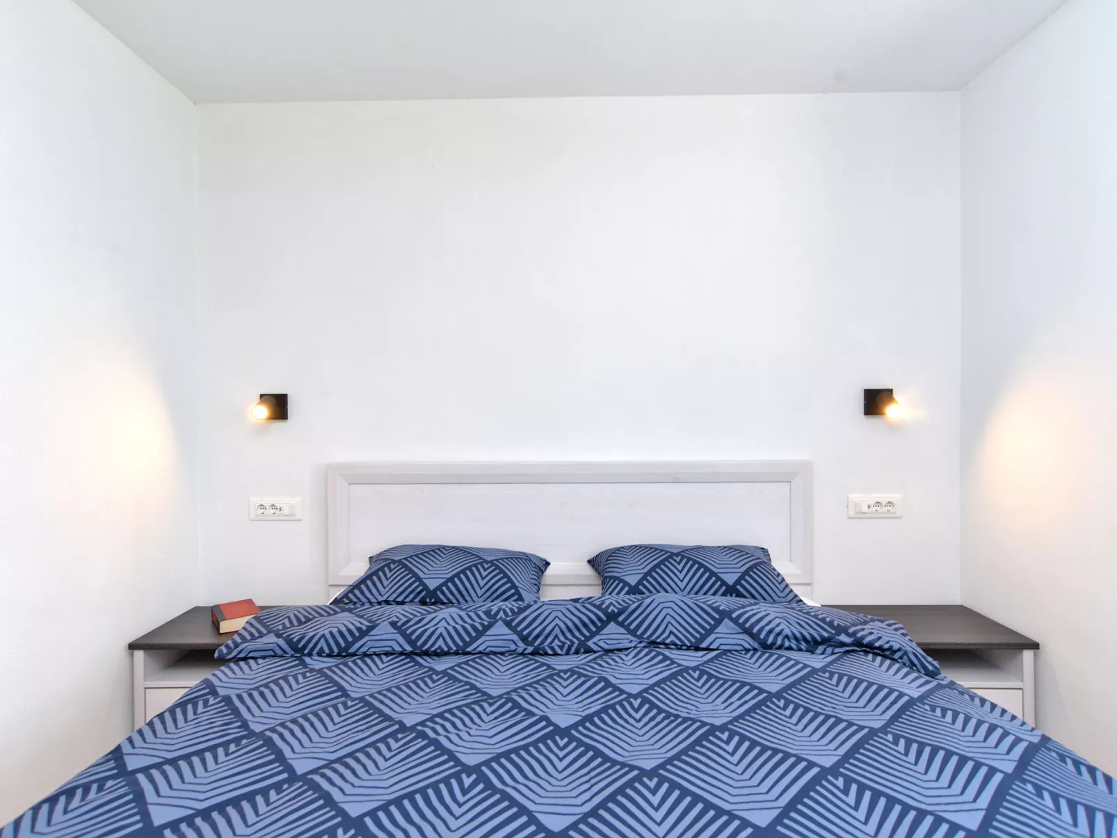 House 2157 - Binnen