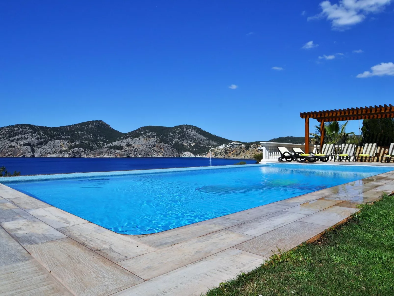 Villa CA TOTHOM con vistas al mar Camp de Mar para 8 personas (4 habitaciones) - Buiten