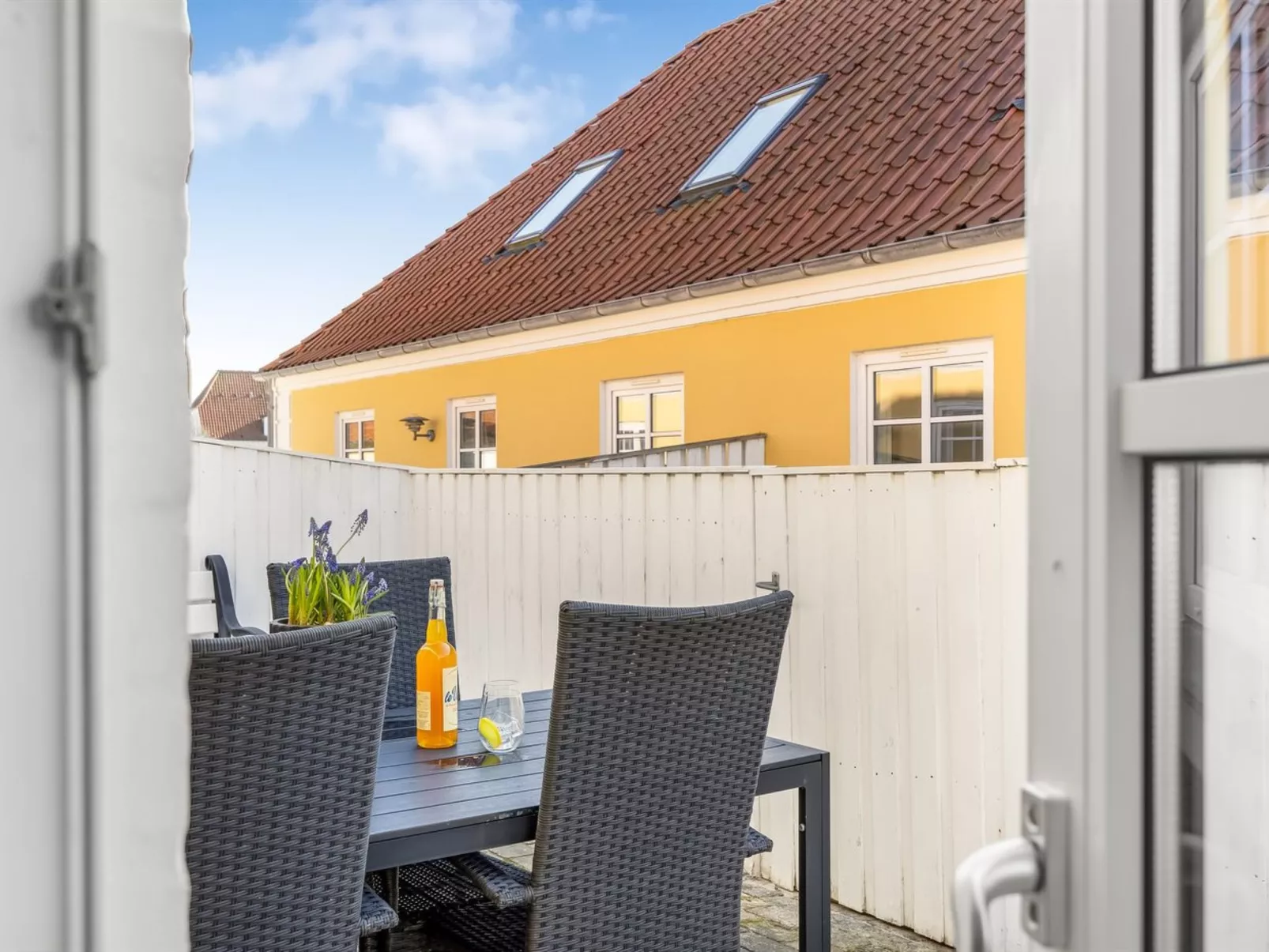 "Loreia" - 300m from the sea - Buiten