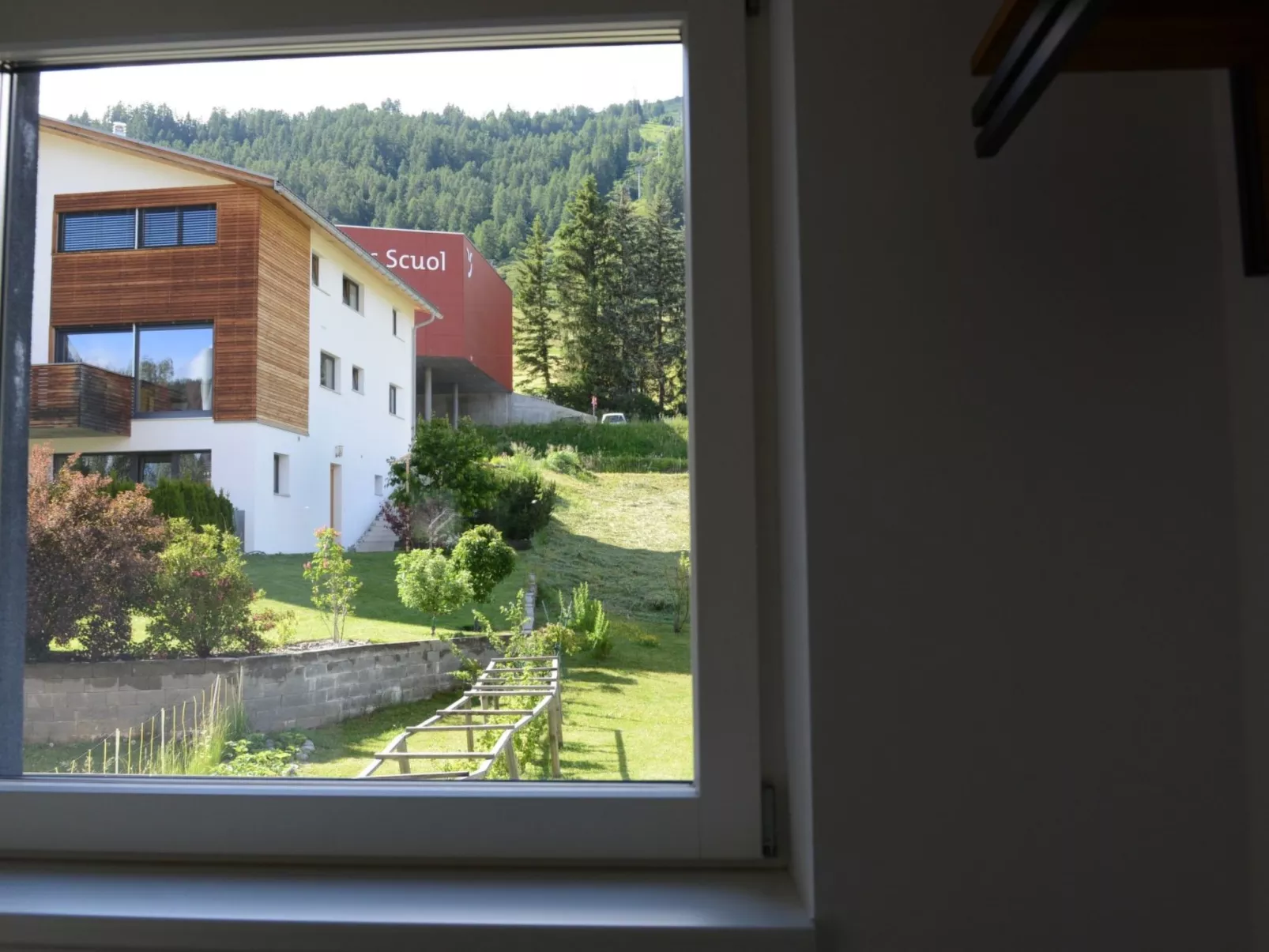 Chasa Rachögna, (Scuol). - Buiten