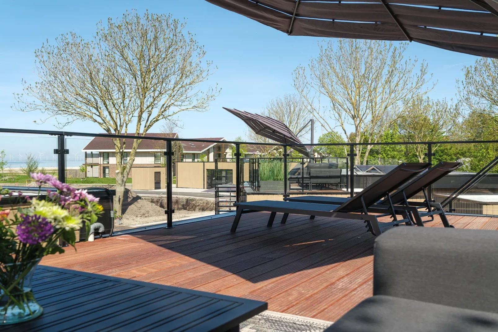 Villa L-Meerzicht | 4 pers. Roof Terrace - Terrasbalkon