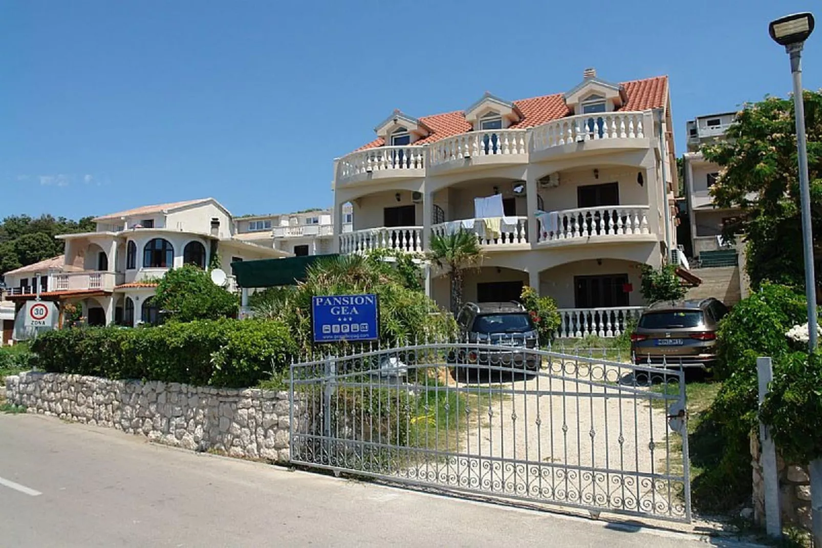 Pansion Gea - Superior Double Room with Balcony and Sea View (S2) - Buitenlucht