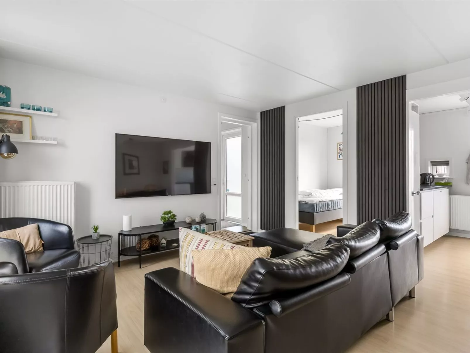 "Aswith" - 2.3km from the sea - Binnen