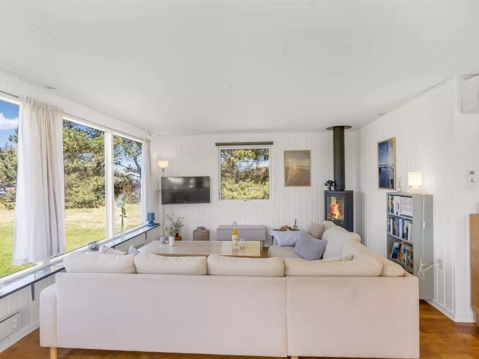 "Toti" - 500m from the sea - Binnen