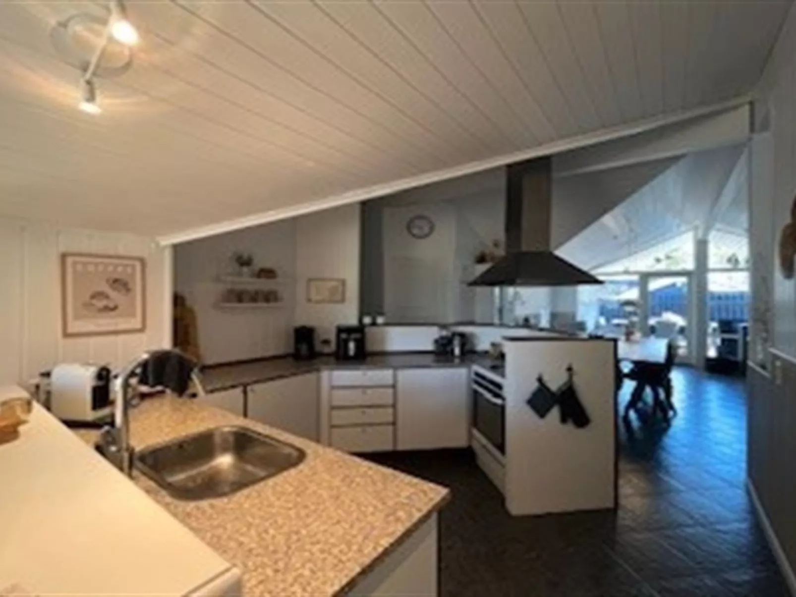 "Elvin" - 2km from the sea - Binnen