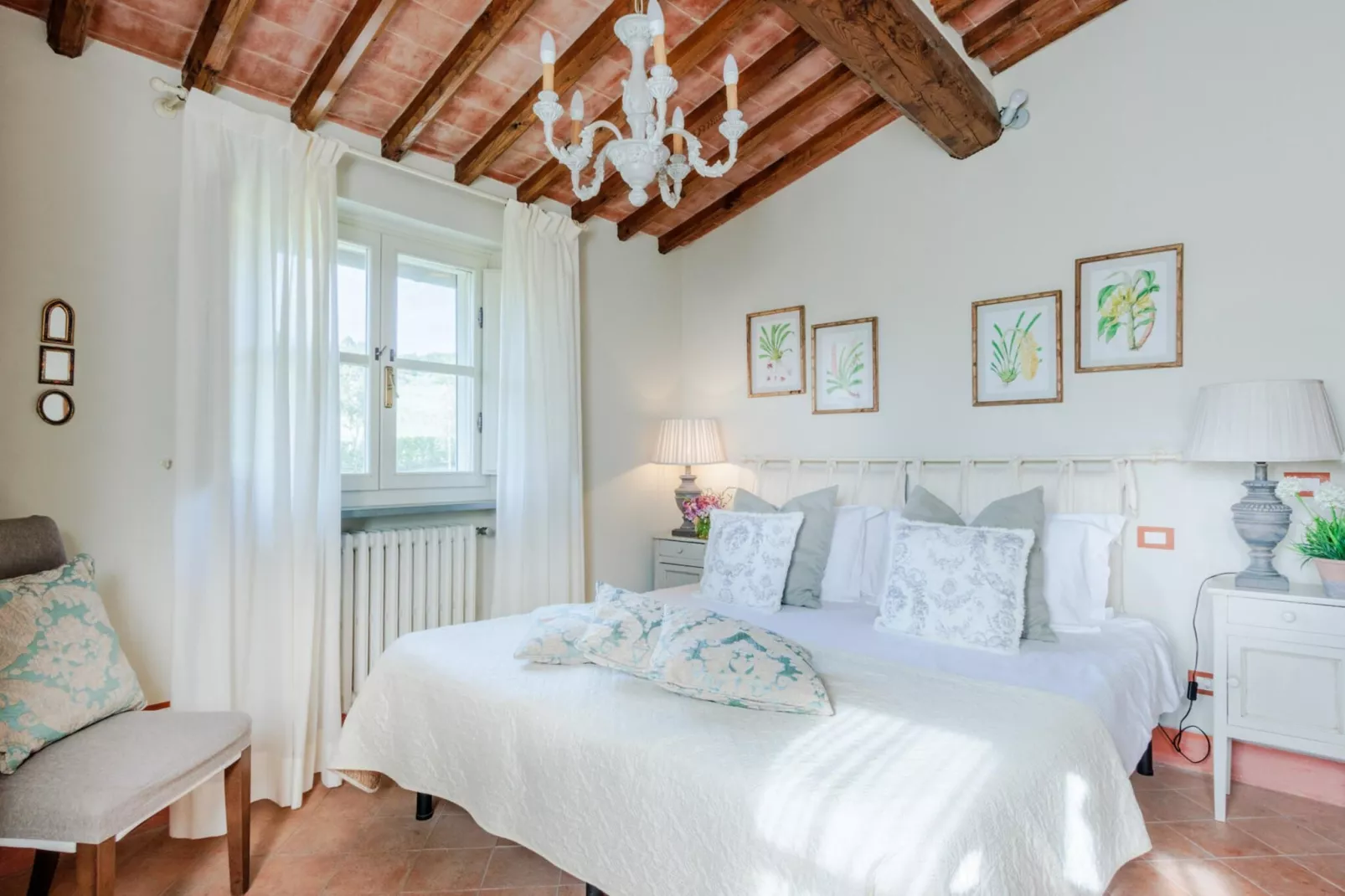 Pietro Farmhouse Apartment in Wine Resort in Lucca - Slaapkamer