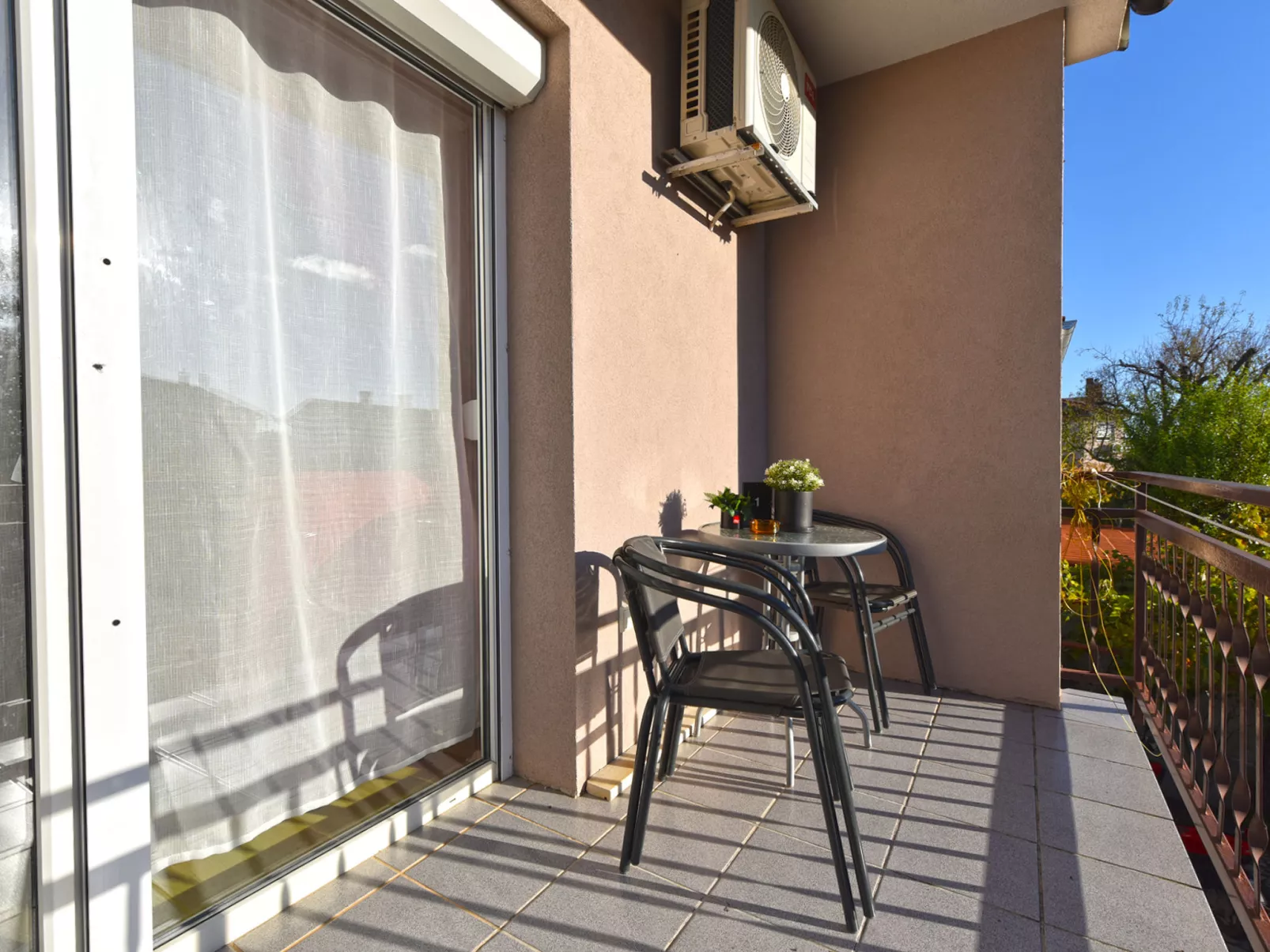 Apartment 143 - Buiten