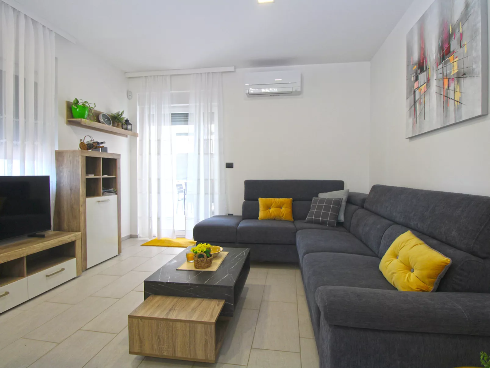 House 2283 - Binnen