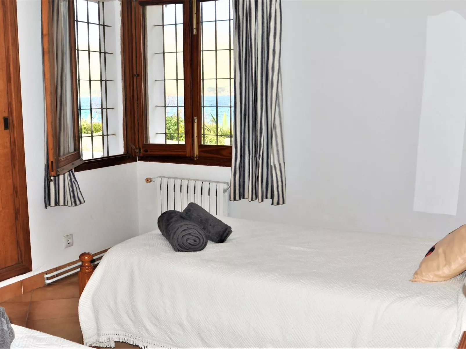 Villa XOROI con Piscina en Betlem (Mallorca) con vistas a la Bahía de Alcudia y - Binnen