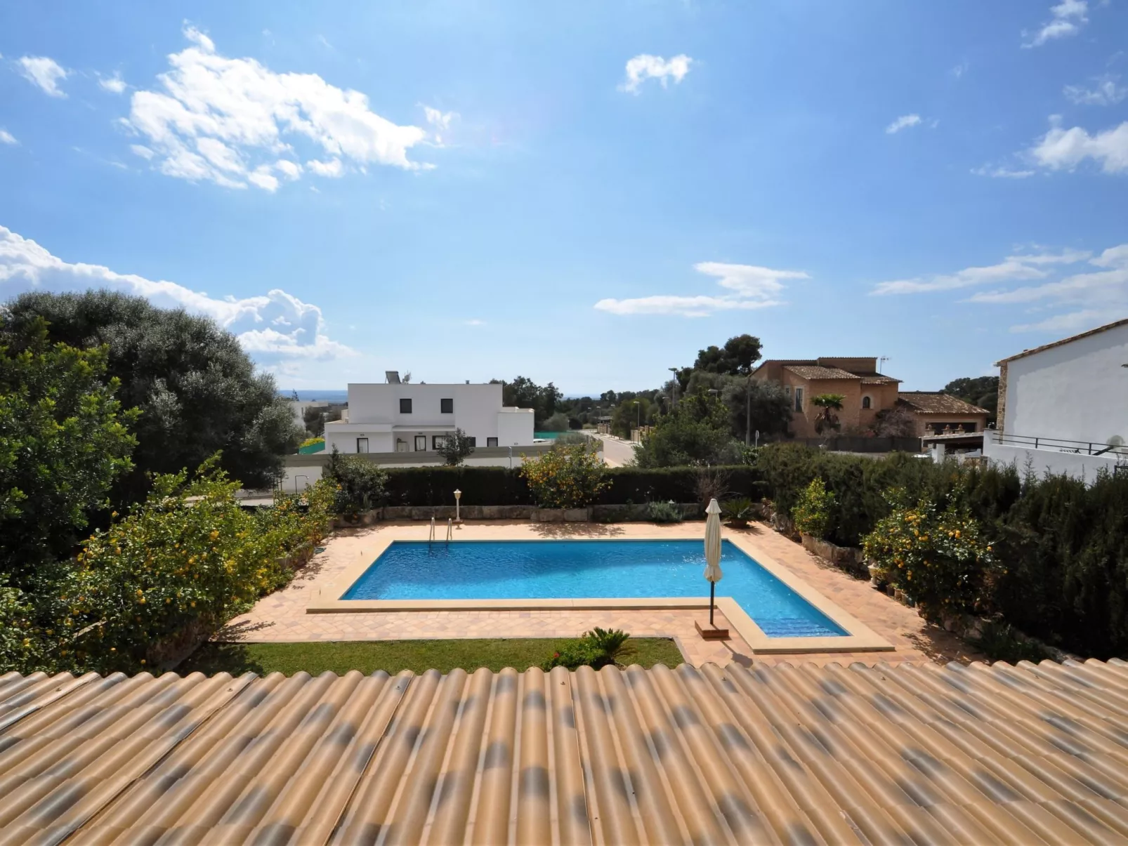 CA NA MALEN Hermosa casa para familias con gran piscina, jardín. - WiFi Gratis - Buiten