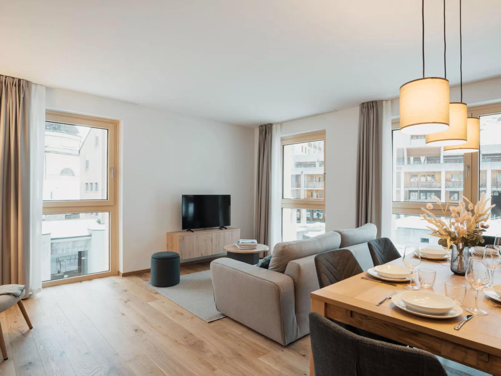 Alpine Apartments, (San Bernardino). - Binnen