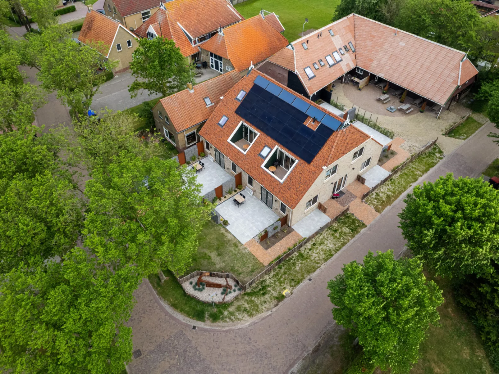 De Witte Brugh- Bureblinke'd - Buiten