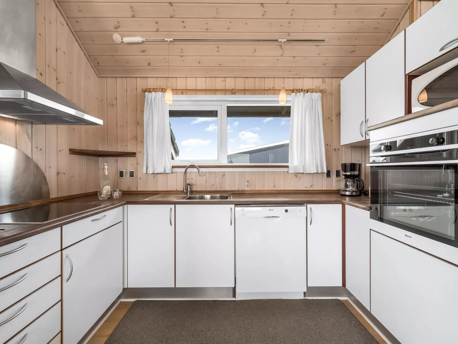 "Cristine" - 400m from the sea - Binnen