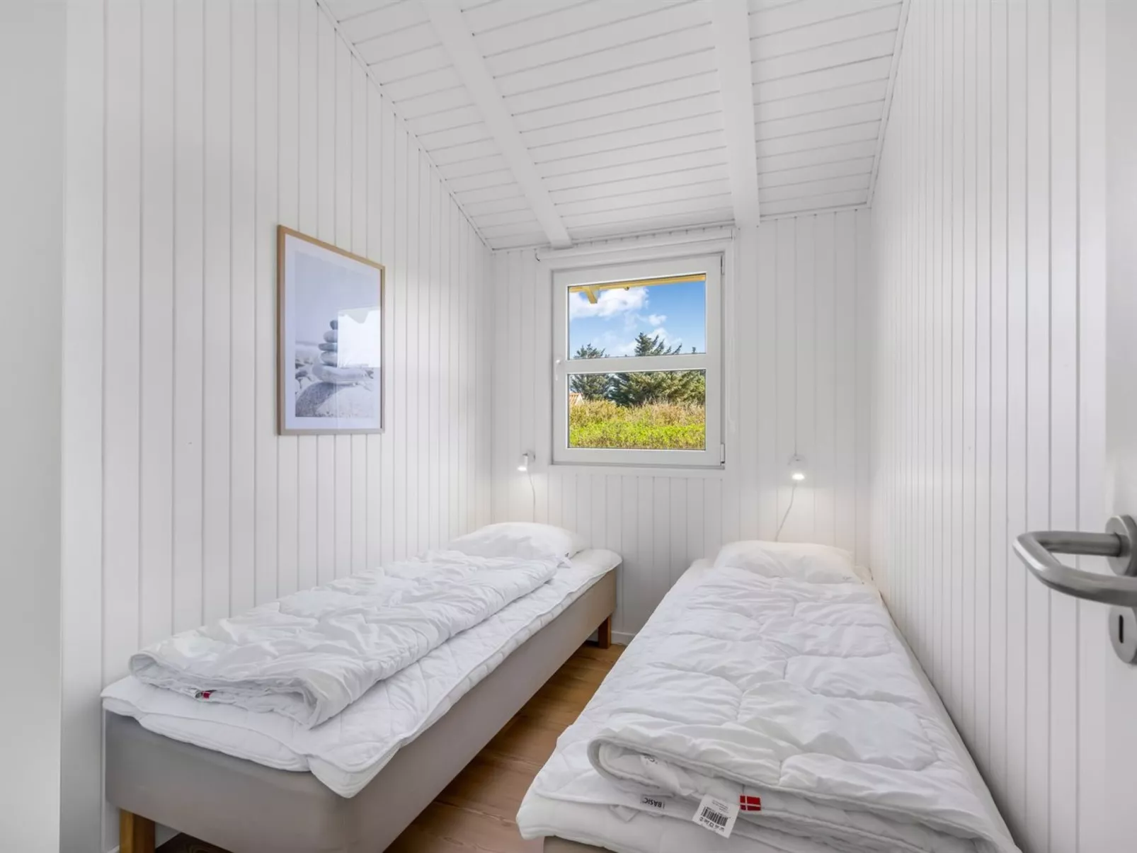 "Midja" - 800m from the sea - Binnen
