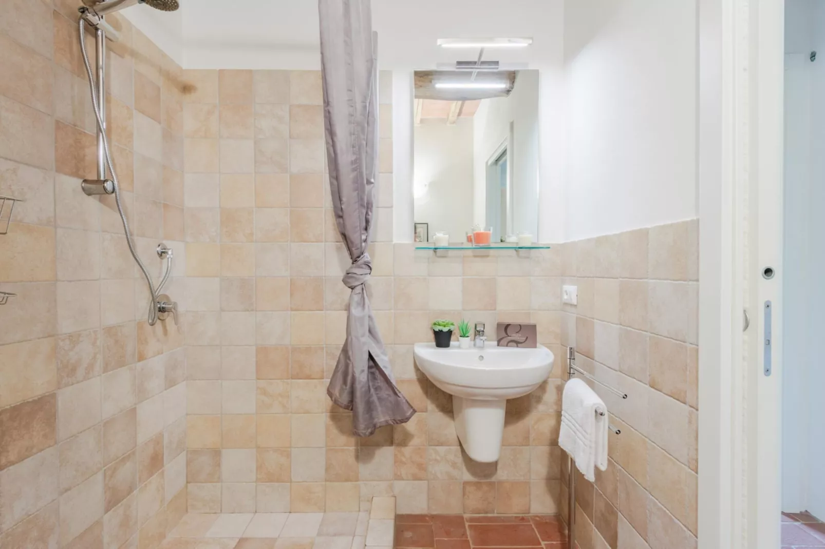 Casa Lucchese at Borghetto Farmhouse - Badkamer