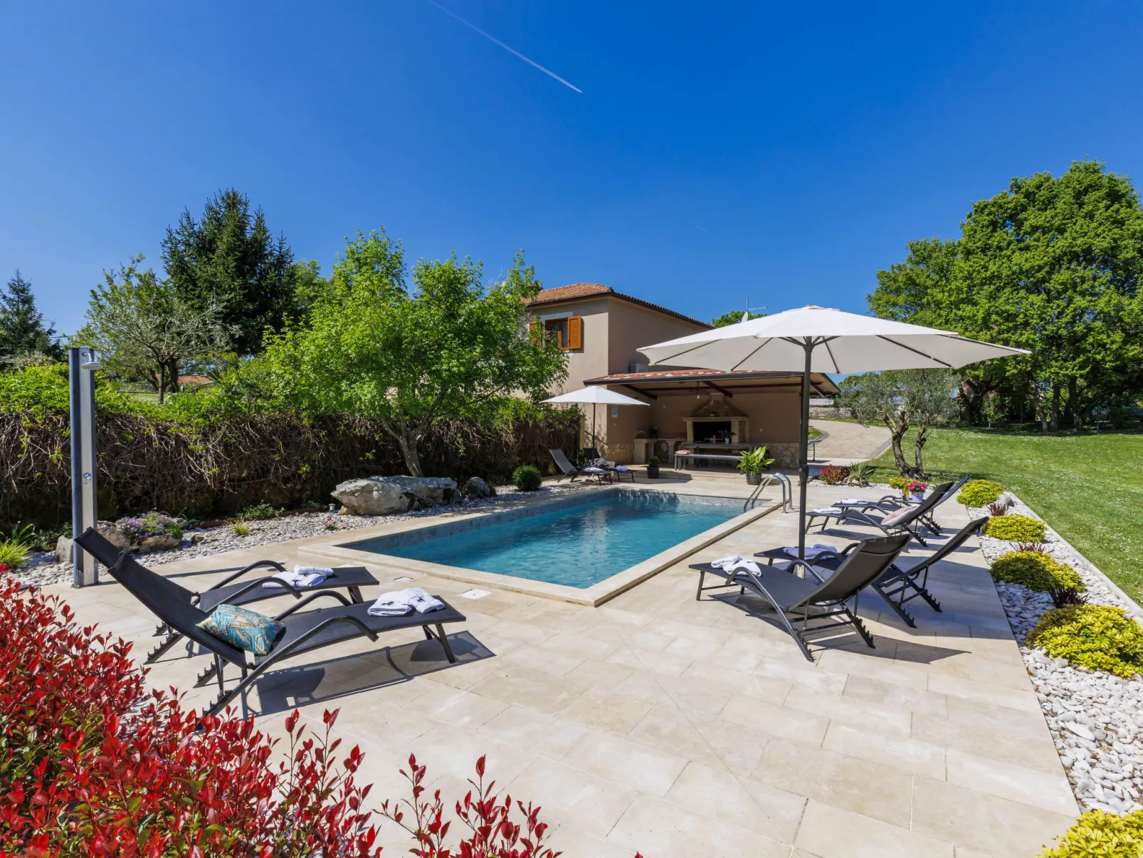 Villa Križanci - Buiten
