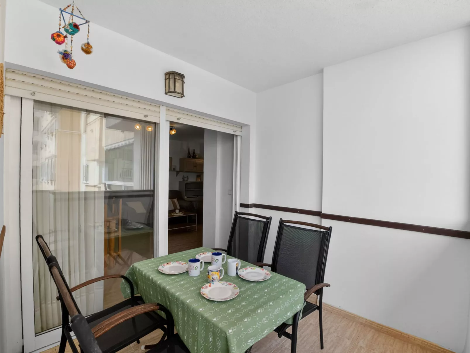 Los Ibicencos - Binnen