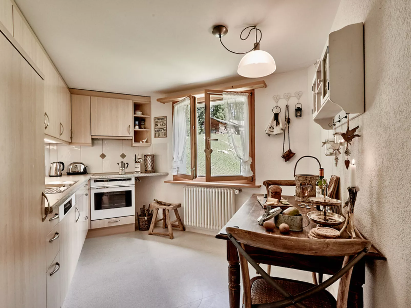 Chalet Lieuretta da Tscharfs, (Feldis). - Binnen