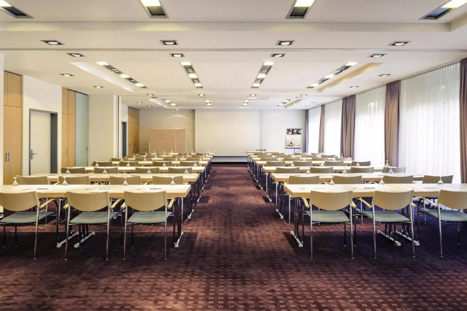 Hotel Düsseldorf - Deluxe Double room - Faciliteiten