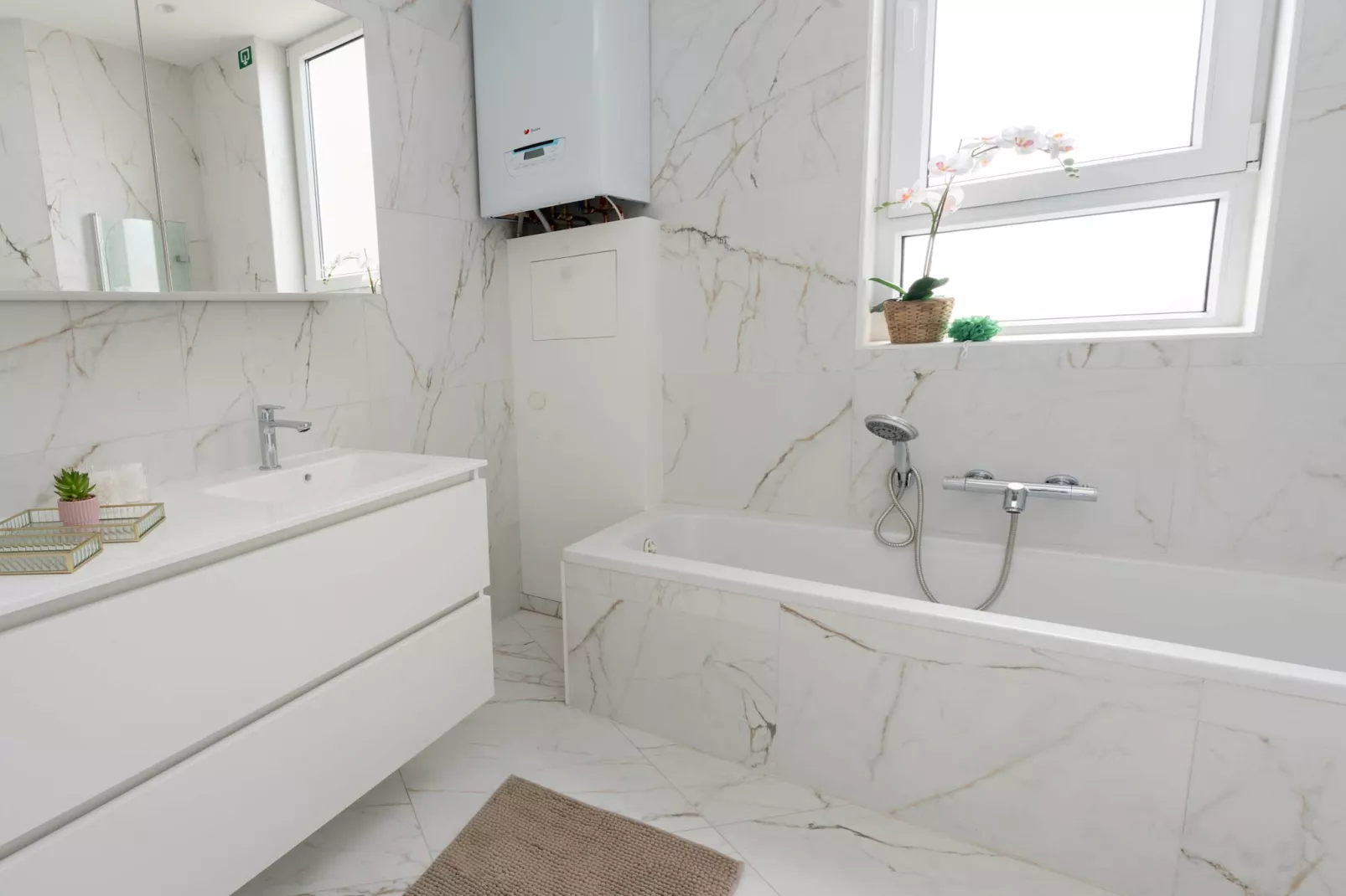One Lux Stay 2BR/ 2BA Antwerp near Central Station - Badkamer