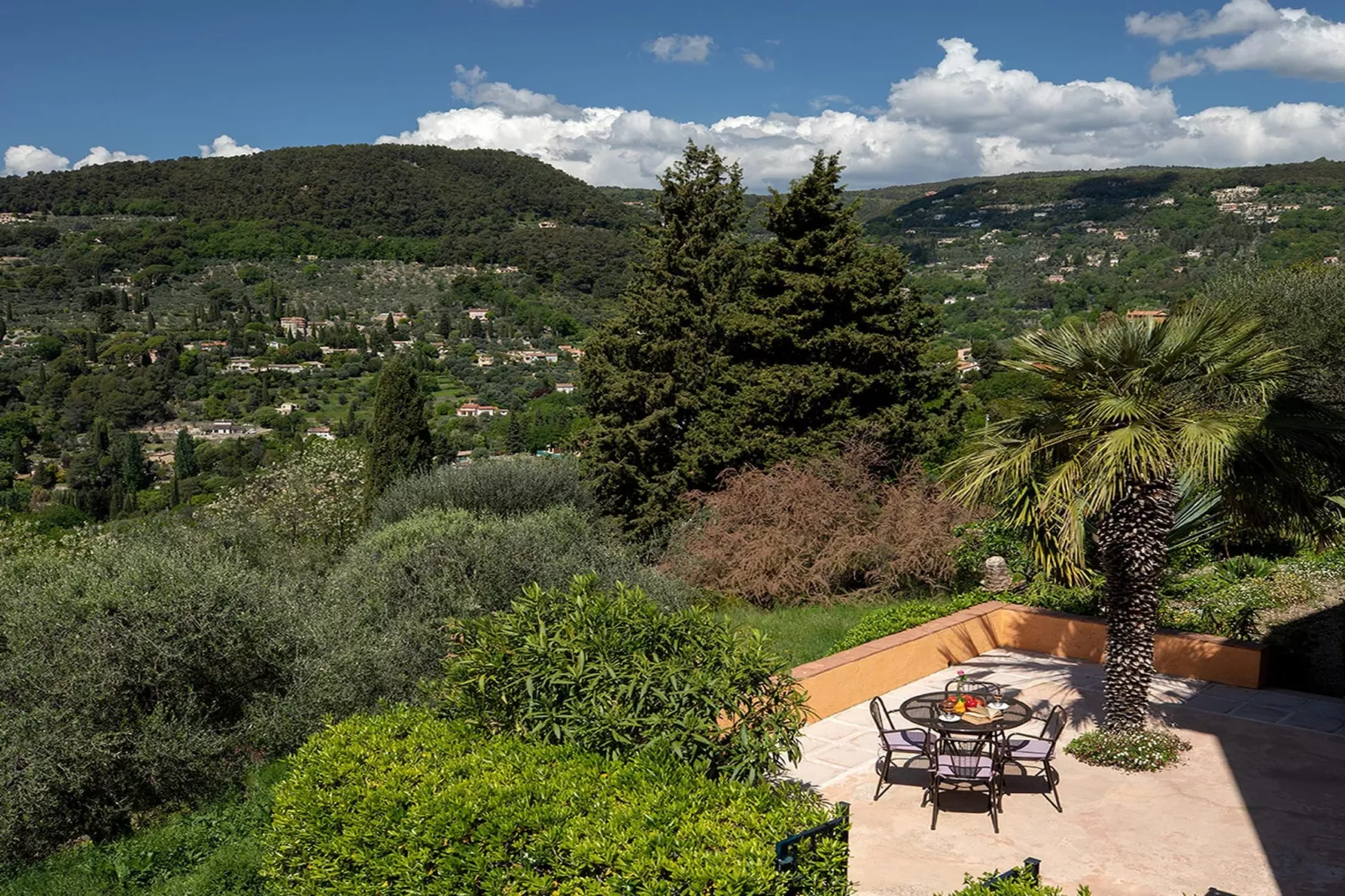 Grasse - Terrasbalkon