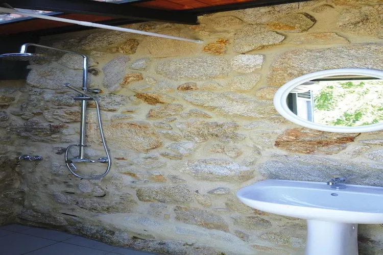 Holiday home Vale de Cambra - Badkamer