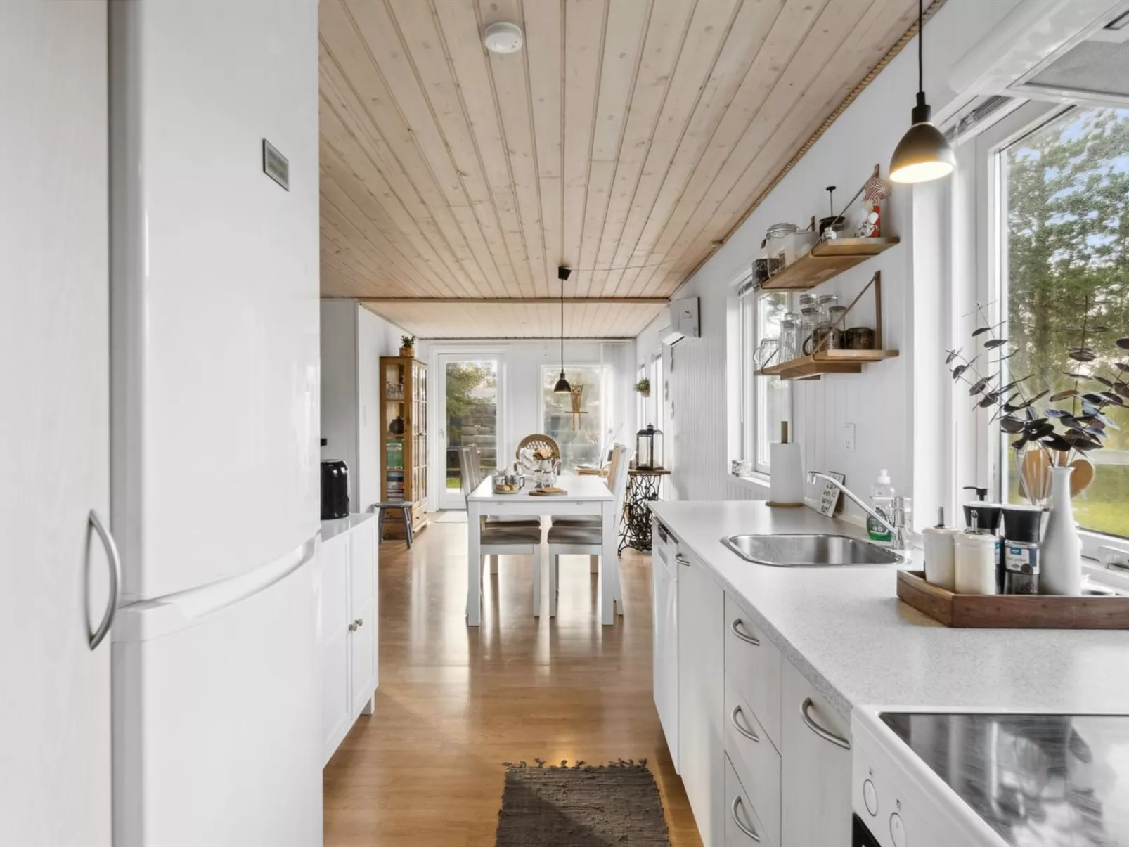 "Antonella" - 400m from the sea - Binnen