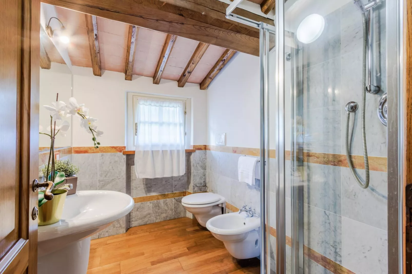 Cicale Farmhouse, 3 bedrooms Farmhouse with Pool - Badkamer