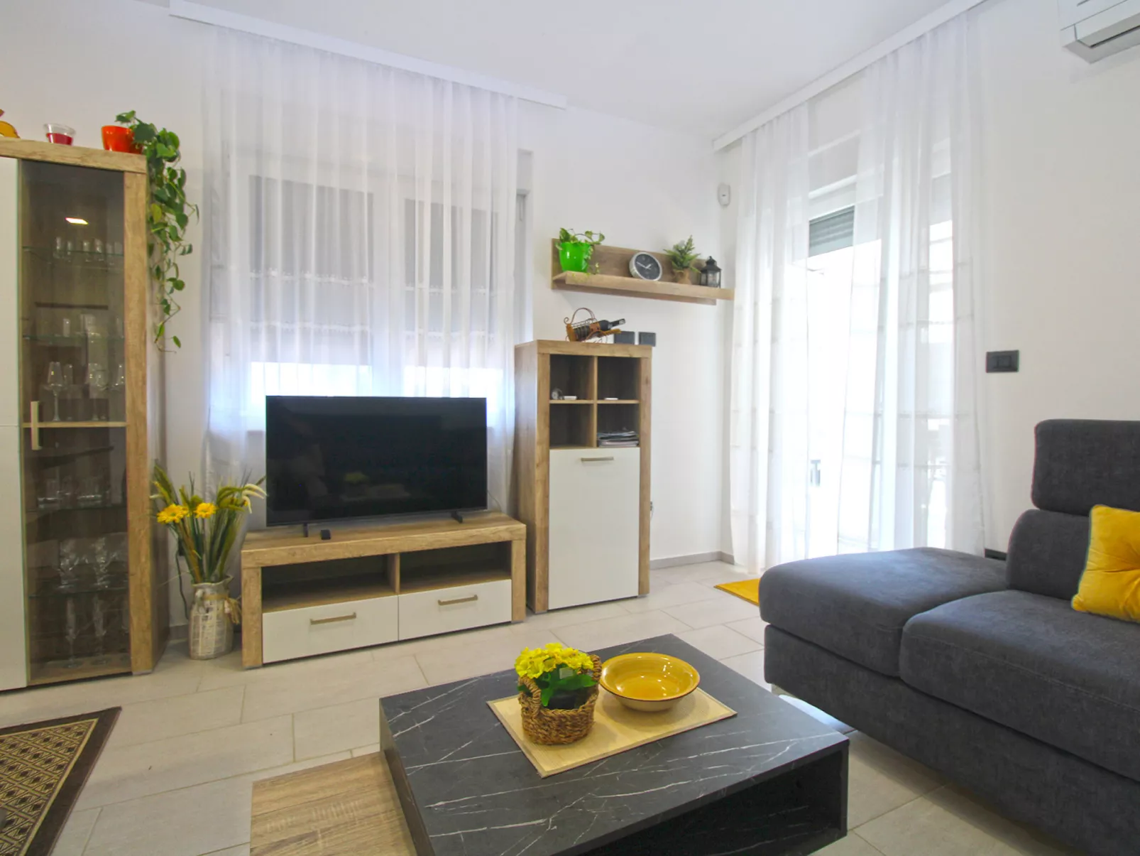 House 2283 - Binnen