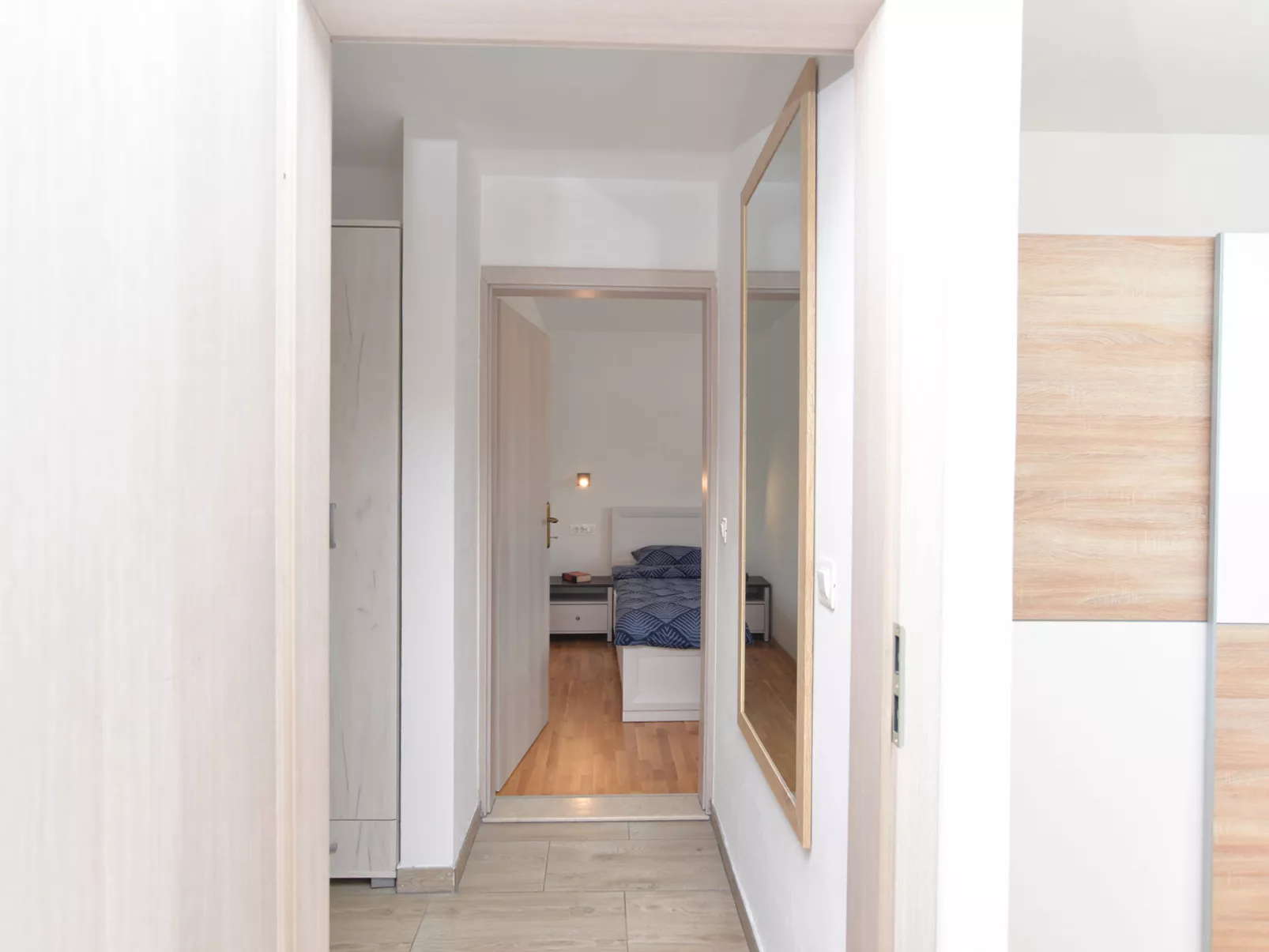 House 2157 - Binnen