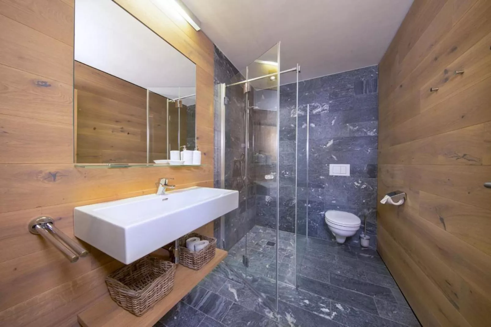 Smaragdresort Chalet Bergblick - Badkamer