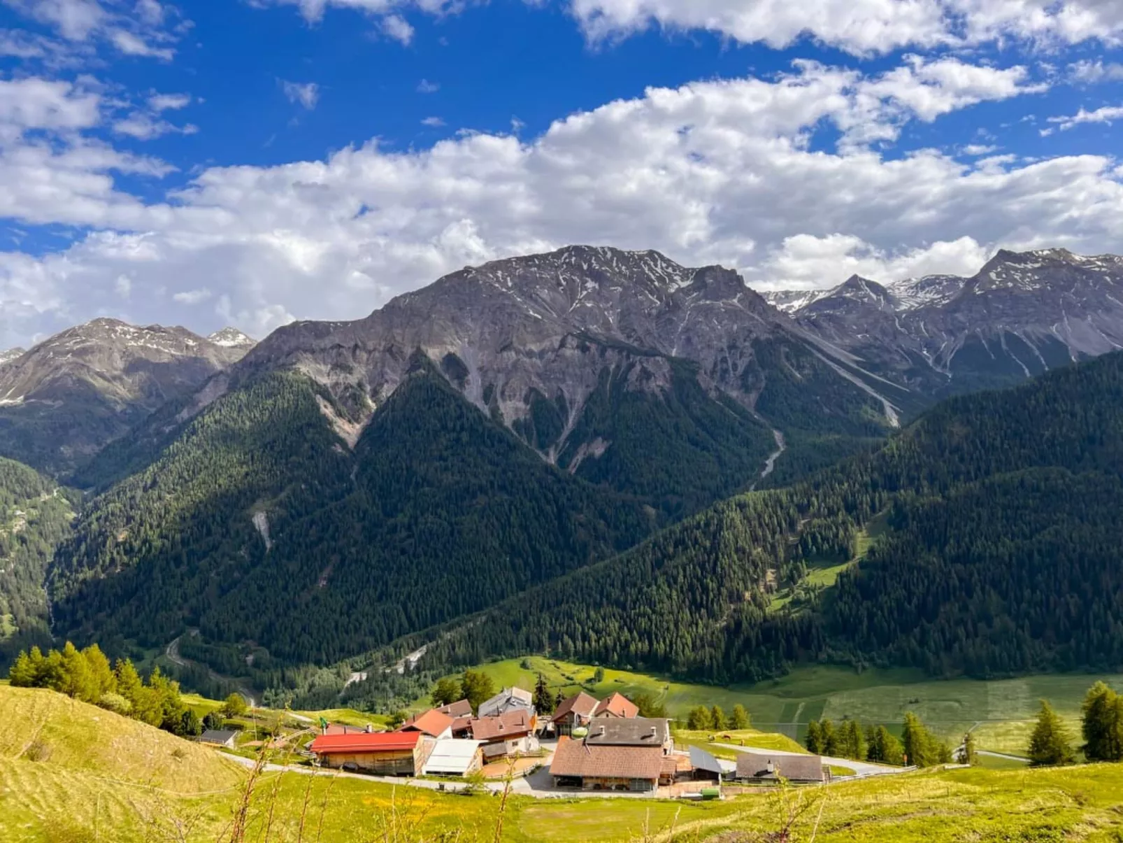 Bergblick-Craistas, (Sta. Maria - Santa Maria Val Müstair). - Buiten