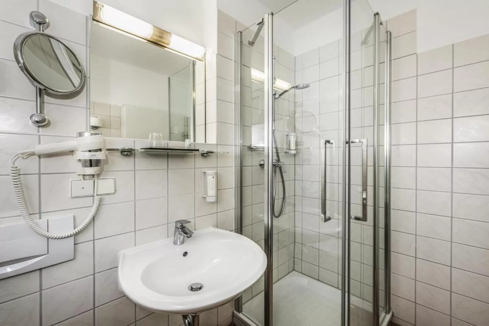 Offenburg City - Superior double room - Badkamer