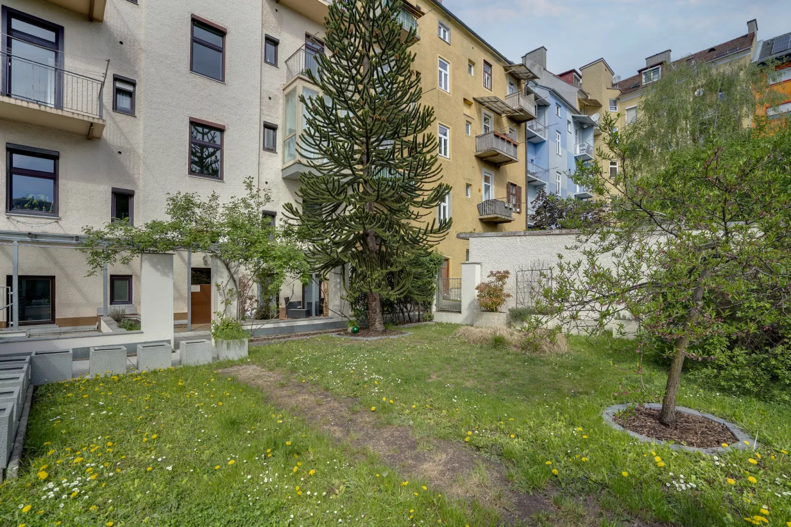 MG Top 6a Apartment 2P in Graz - Tuinen zomer