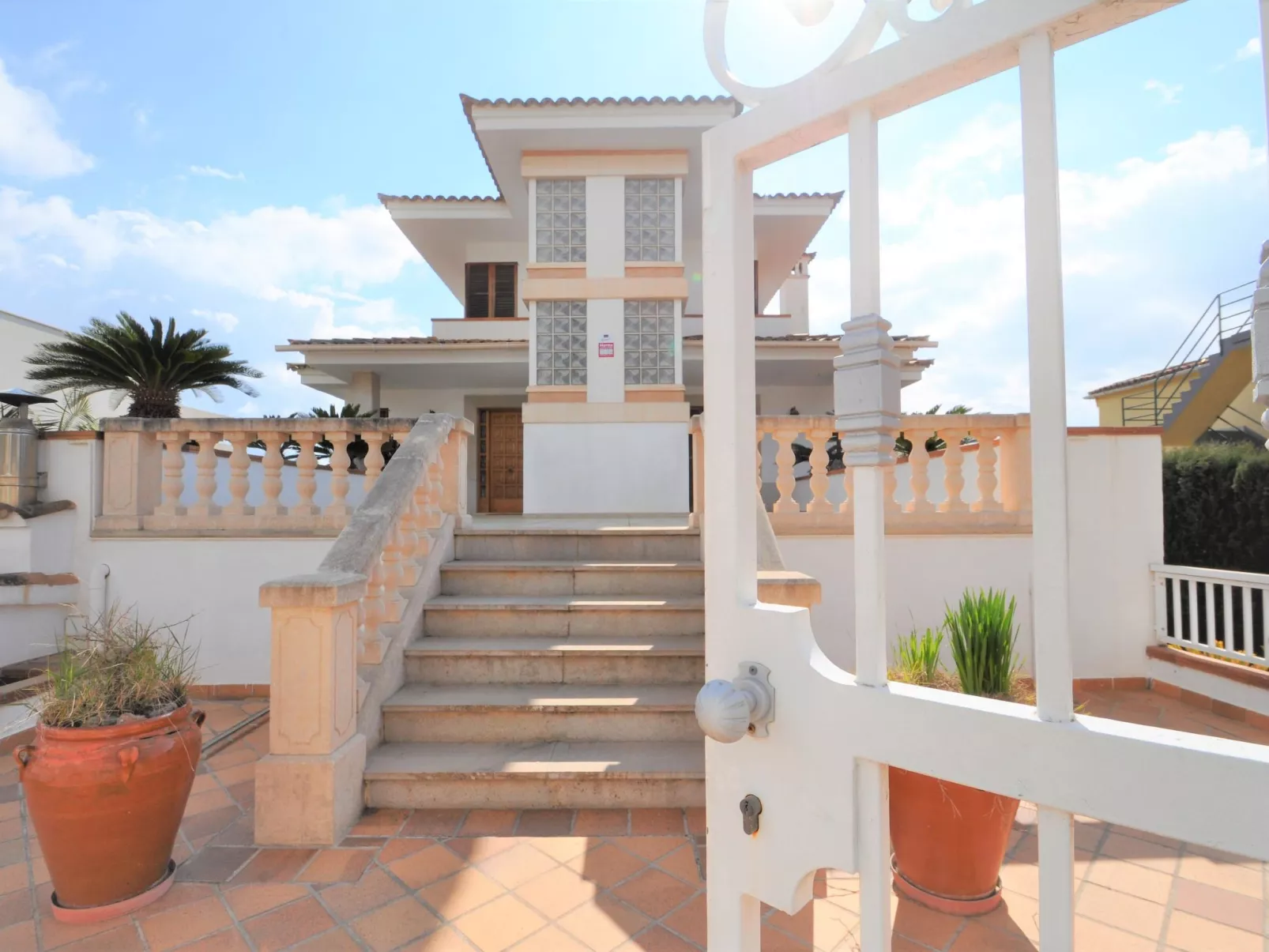 CA NA MALEN Hermosa casa para familias con gran piscina, jardín. - WiFi Gratis - Buiten