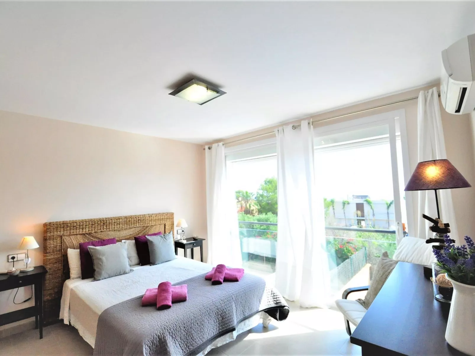 Preciosa villa con vistas al mar, piscina privada, aire acondicionado y wifi id - Binnen