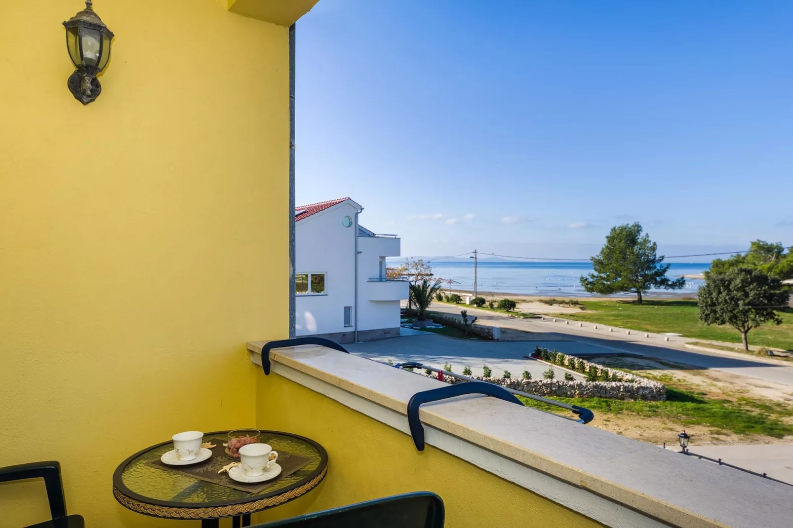 Beachfront apartment Mareo 5 - Terrasbalkon