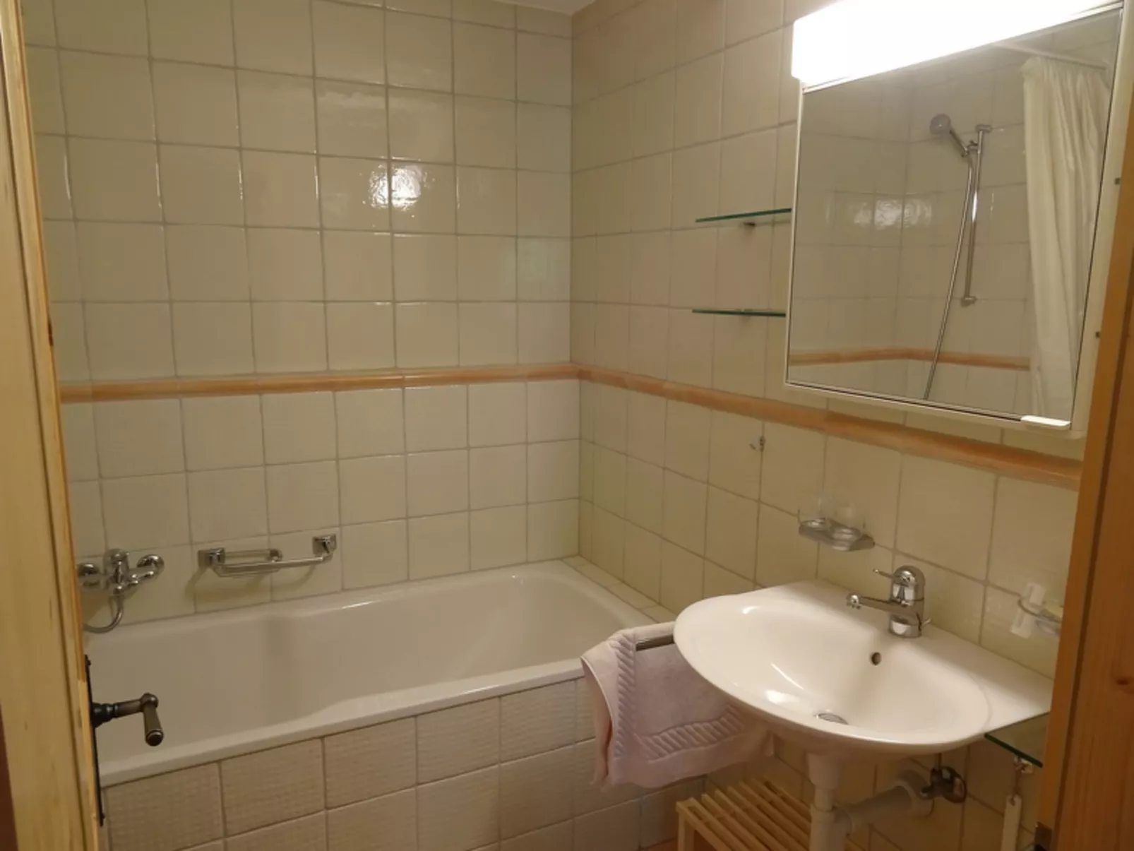 Gadahüs Elvers, Obersaxen-Misanenga, (Obersaxen). - Binnen