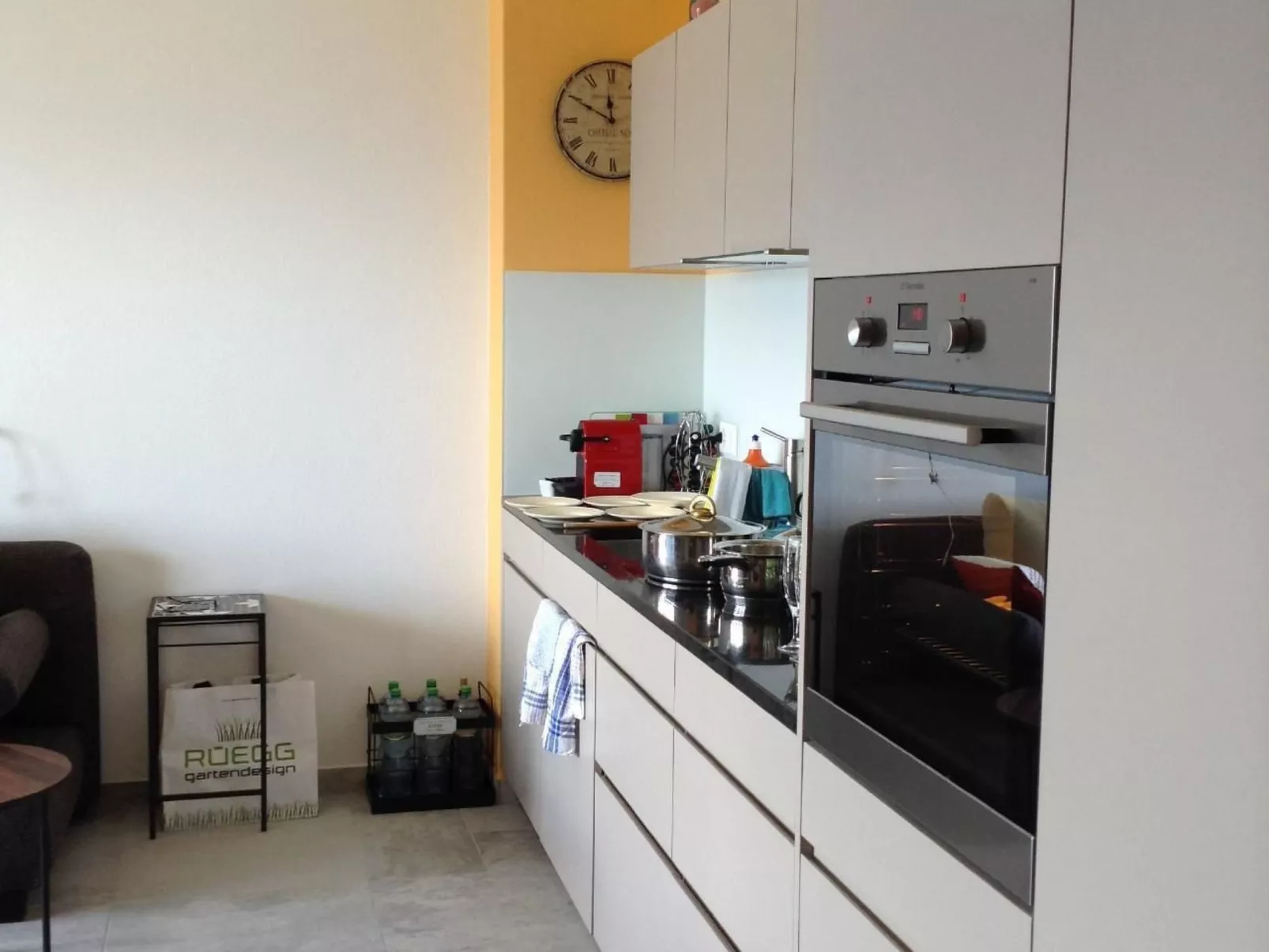 Neue 2 1/2-Zimmer-Ferienwohnung Crans-Montana - Randogne - Binnen