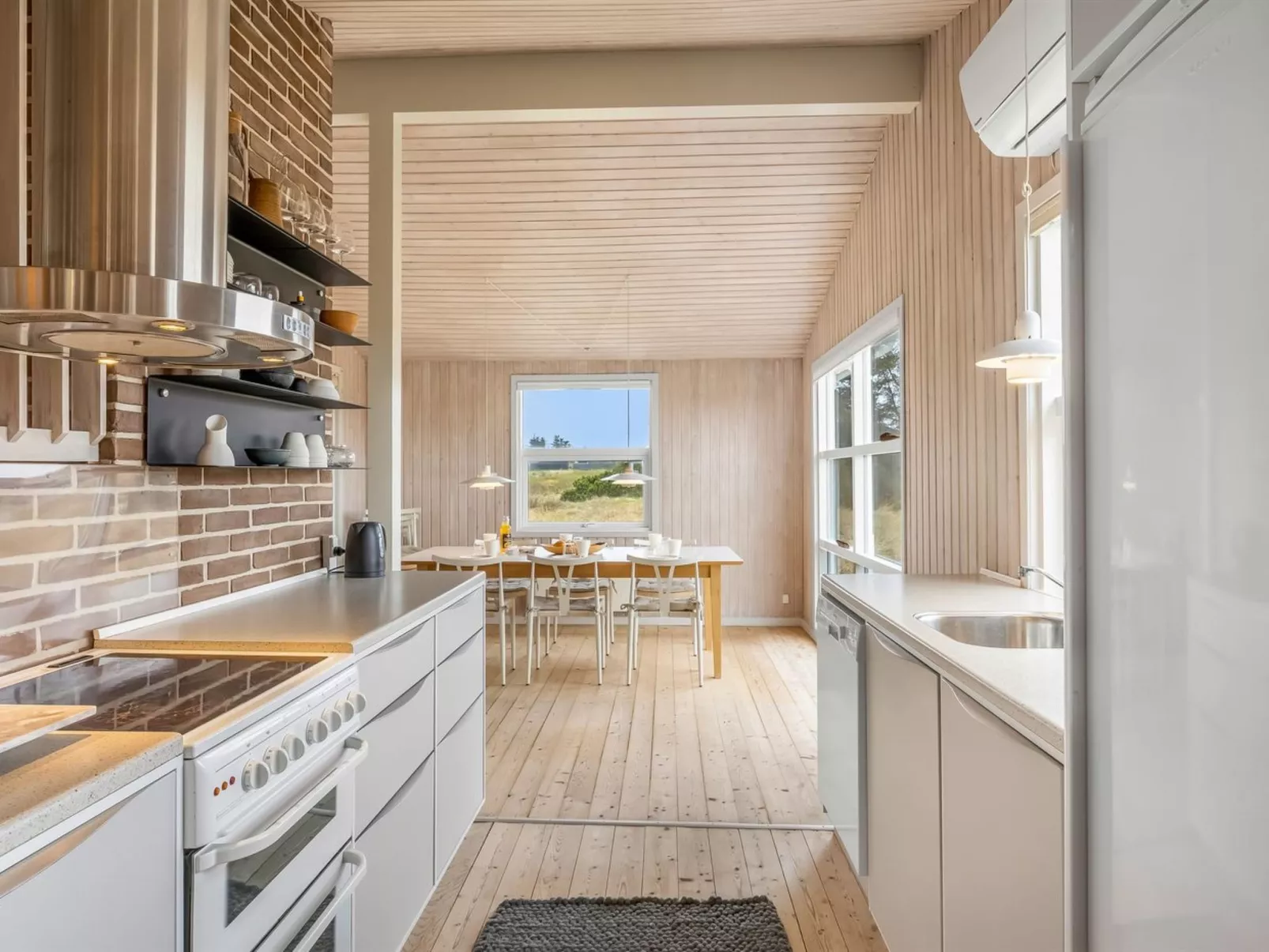 "Sighfrith" - 500m from the sea - Binnen