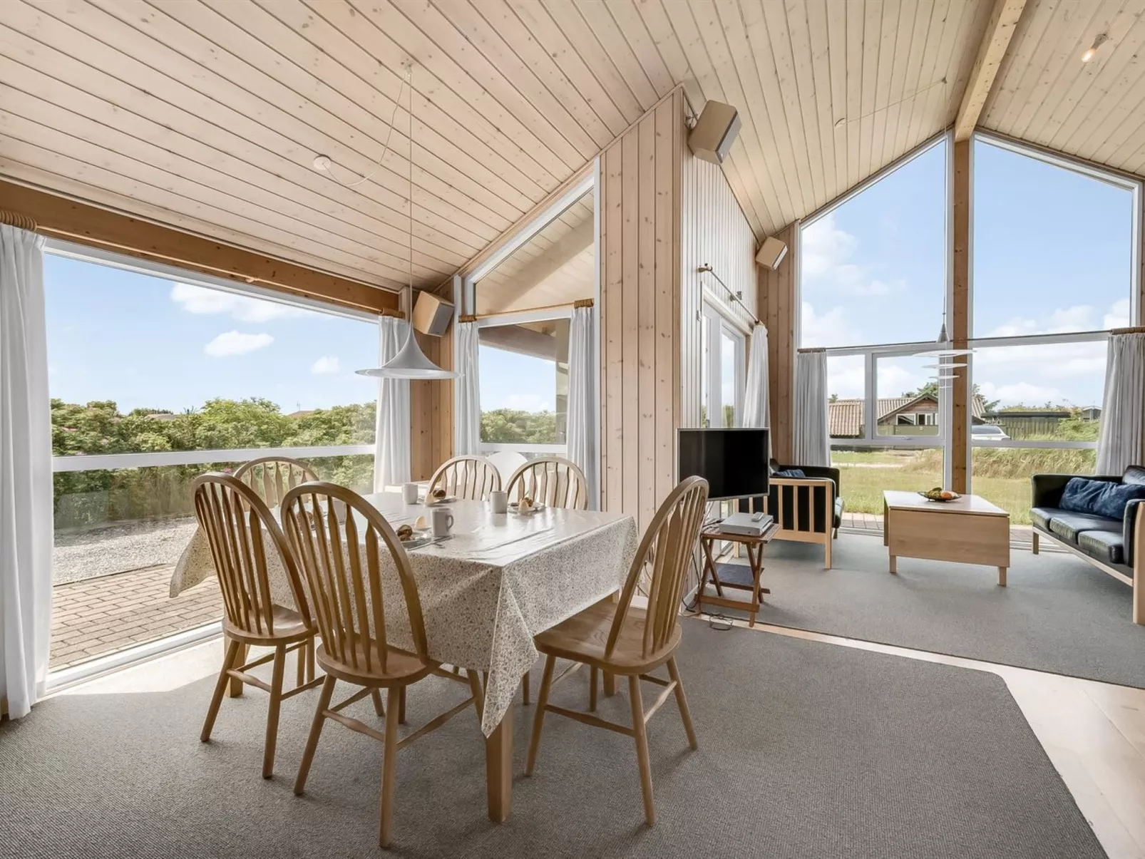 "Cristine" - 400m from the sea - Binnen