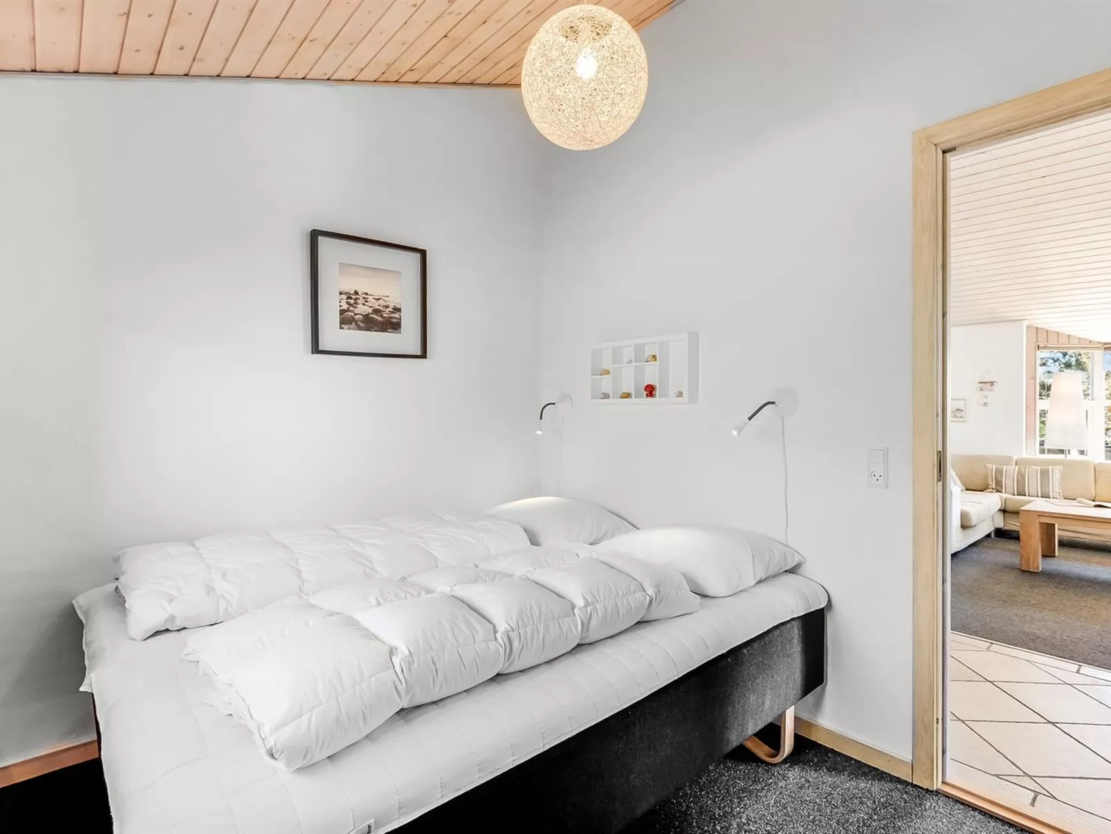 "Aurore" - 700m from the sea - Binnen
