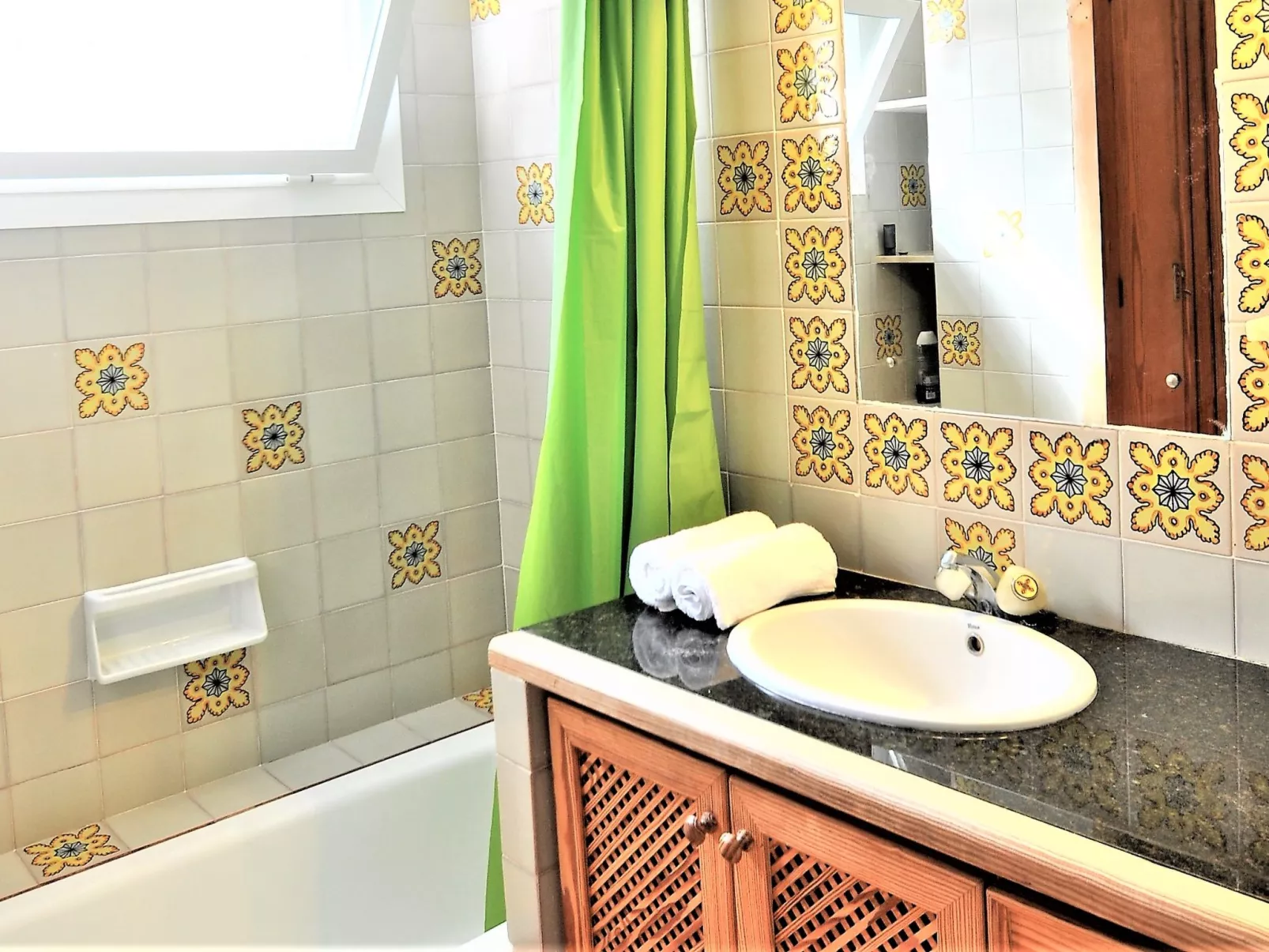 Villa XOROI con Piscina en Betlem (Mallorca) con vistas a la Bahía de Alcudia y - Binnen